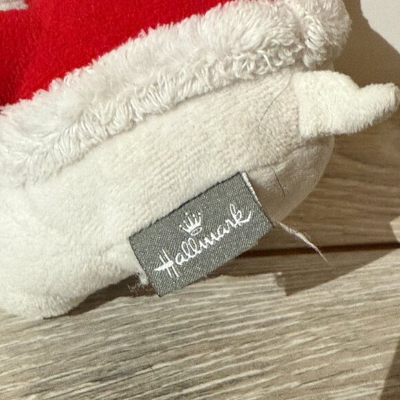 Hallmark Snoopy Plush Christmas Santa Outfit 7" Seated Peanuts Stuffed Animal - Picture 6 of 6